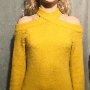 Neck crossover sweater